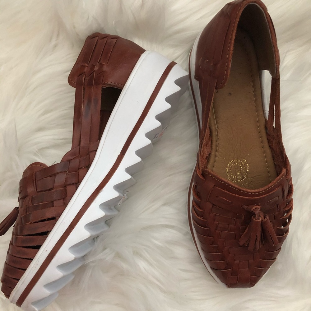 Tasseled Huarache platform- Sz 23 (6)